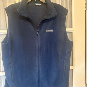 Columbia Men's Navy Fleece Vest excellent condition Large